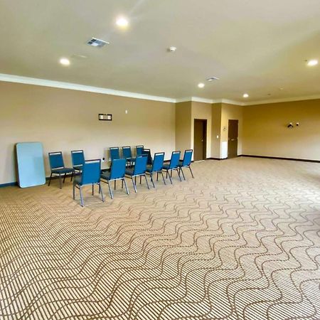 Comfort Inn & Suites Harrah Choctaw Buitenkant foto