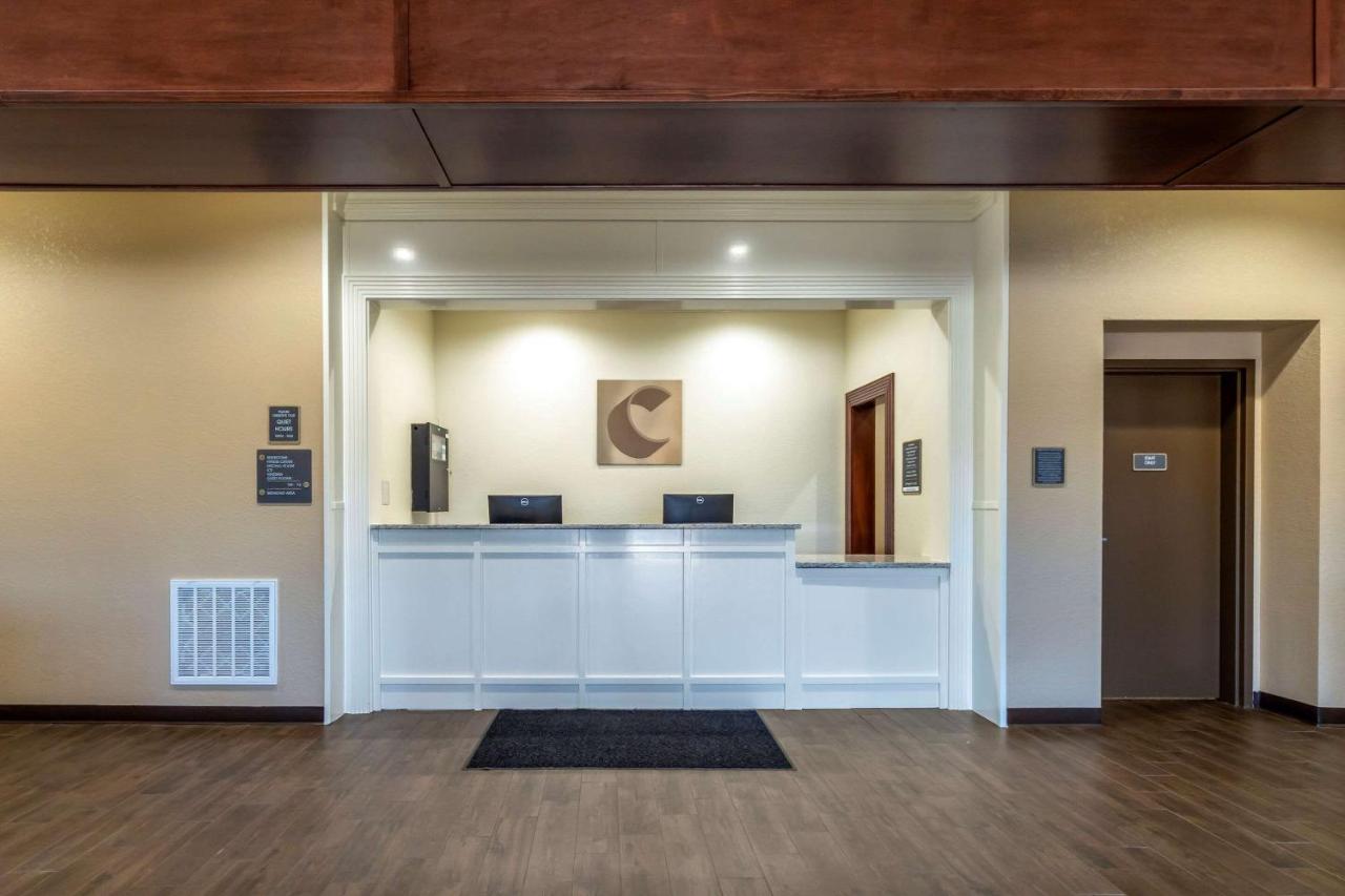 Comfort Inn & Suites Harrah Choctaw Buitenkant foto