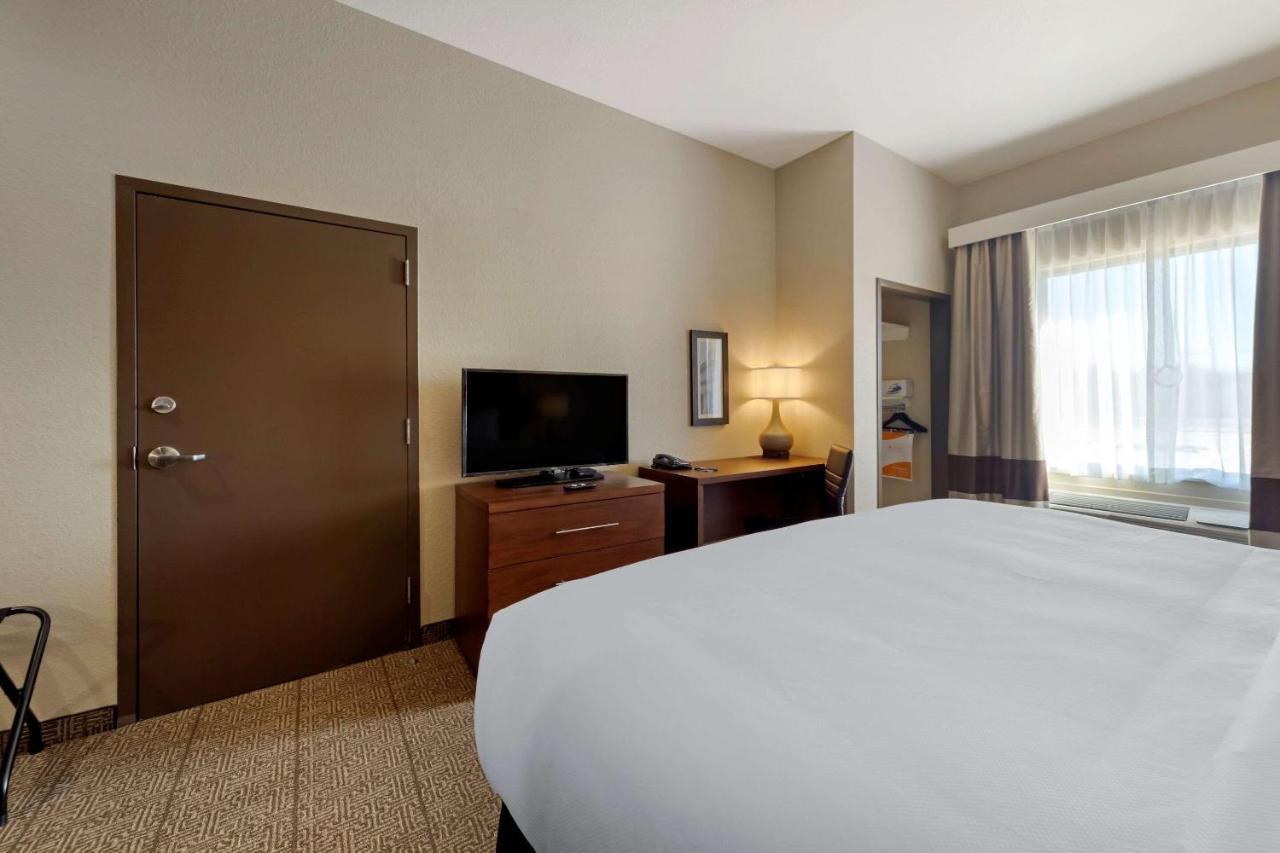 Comfort Inn & Suites Harrah Choctaw Buitenkant foto