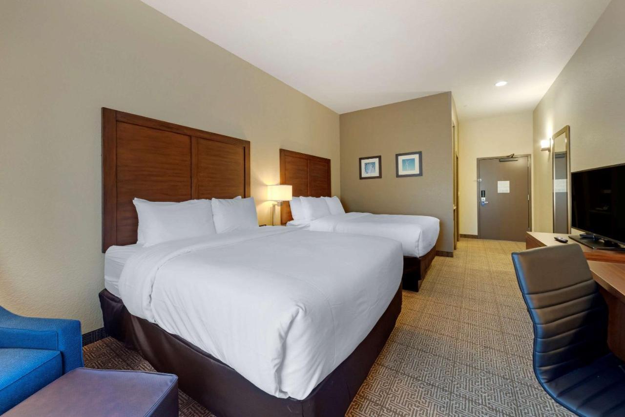 Comfort Inn & Suites Harrah Choctaw Buitenkant foto