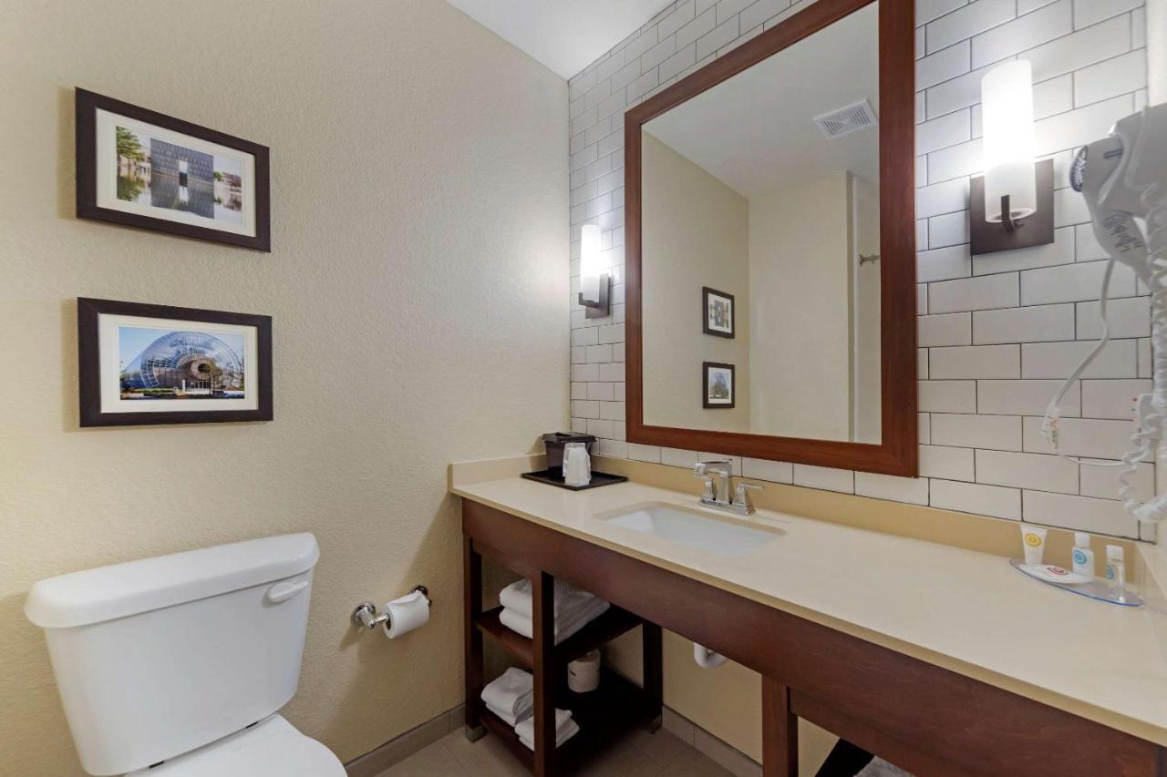 Comfort Inn & Suites Harrah Choctaw Buitenkant foto