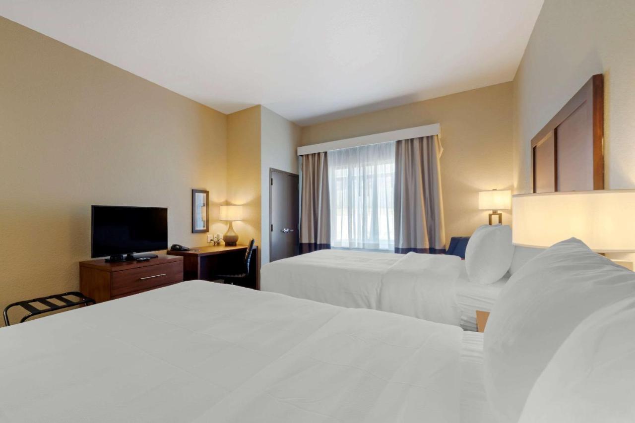 Comfort Inn & Suites Harrah Choctaw Buitenkant foto