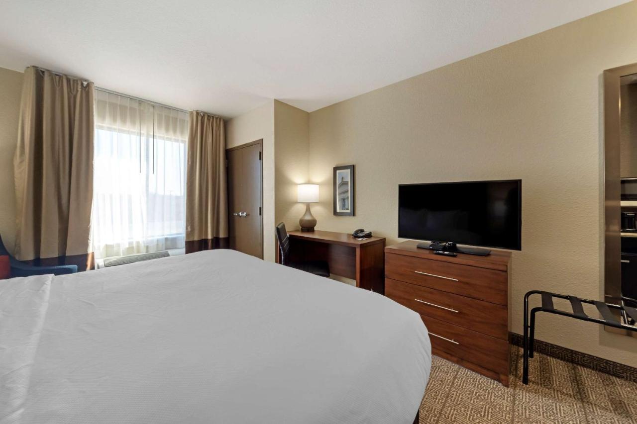 Comfort Inn & Suites Harrah Choctaw Buitenkant foto