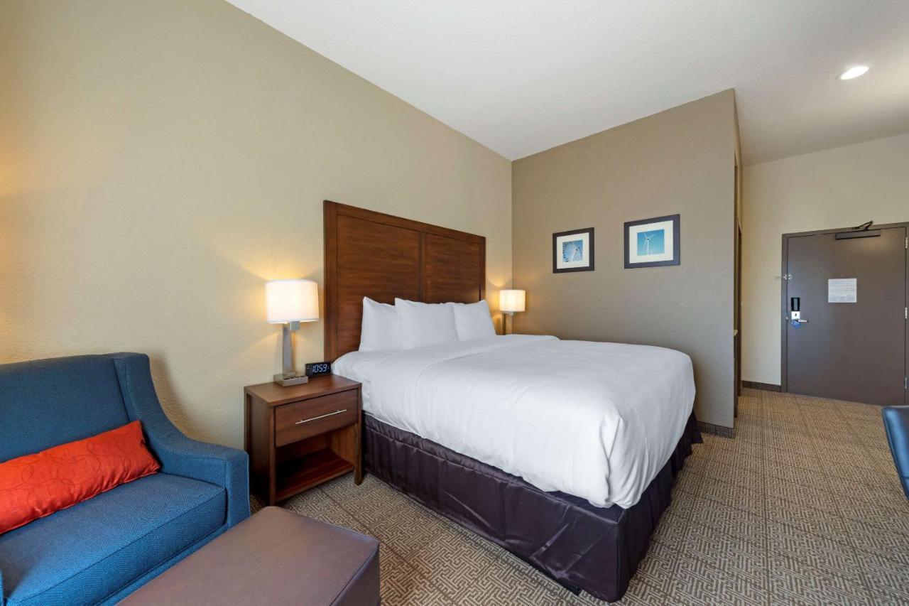Comfort Inn & Suites Harrah Choctaw Buitenkant foto