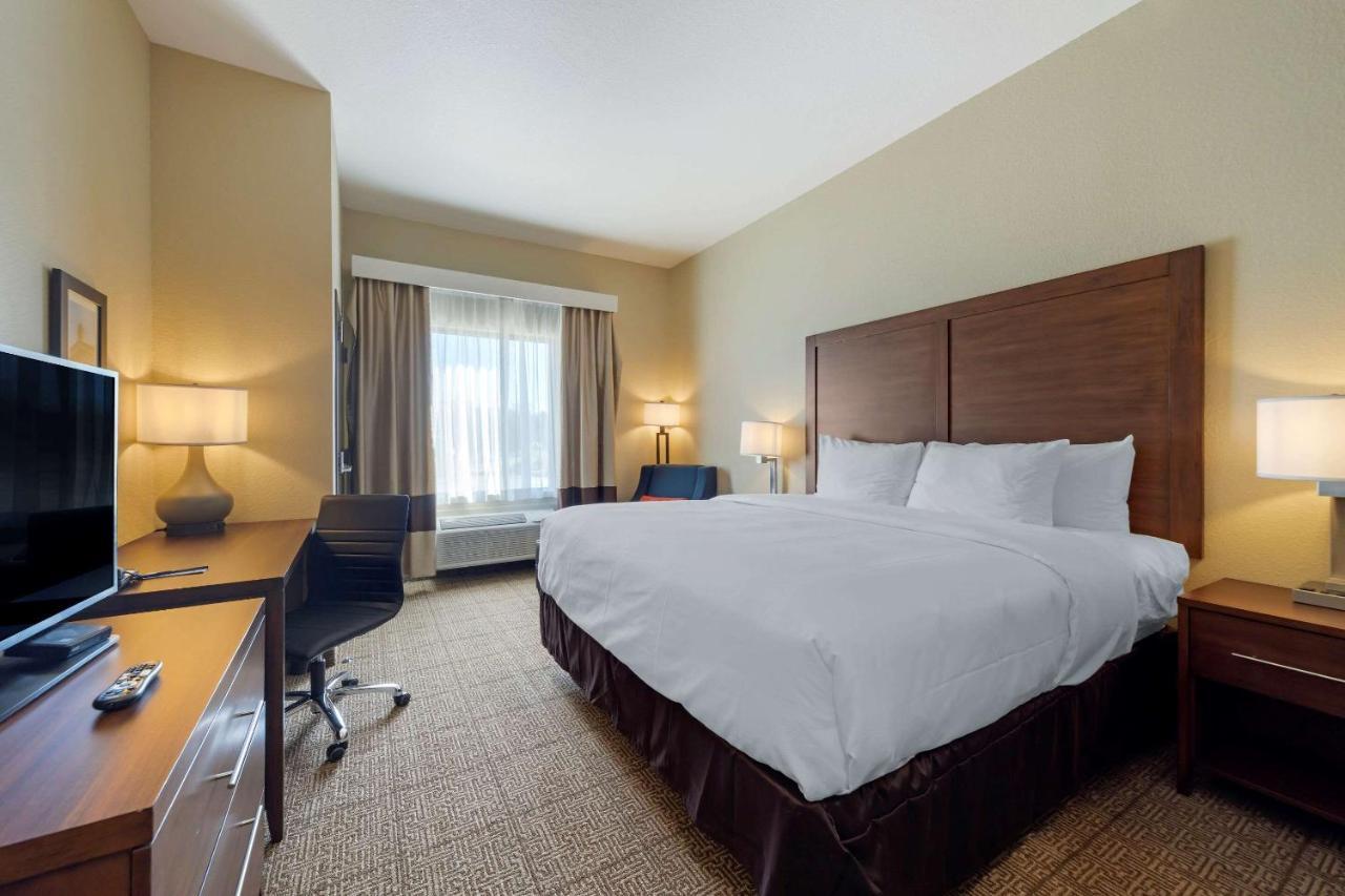 Comfort Inn & Suites Harrah Choctaw Buitenkant foto